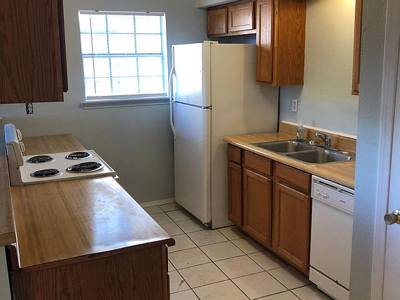 4th image of 616 Vouray Dr APT B