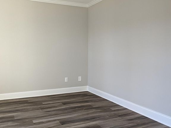 4th image of 2154 Savannah Dr