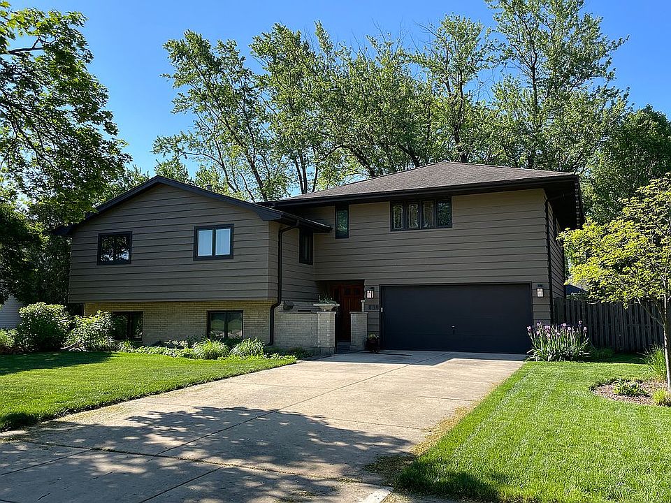 1st image of 931 61st St