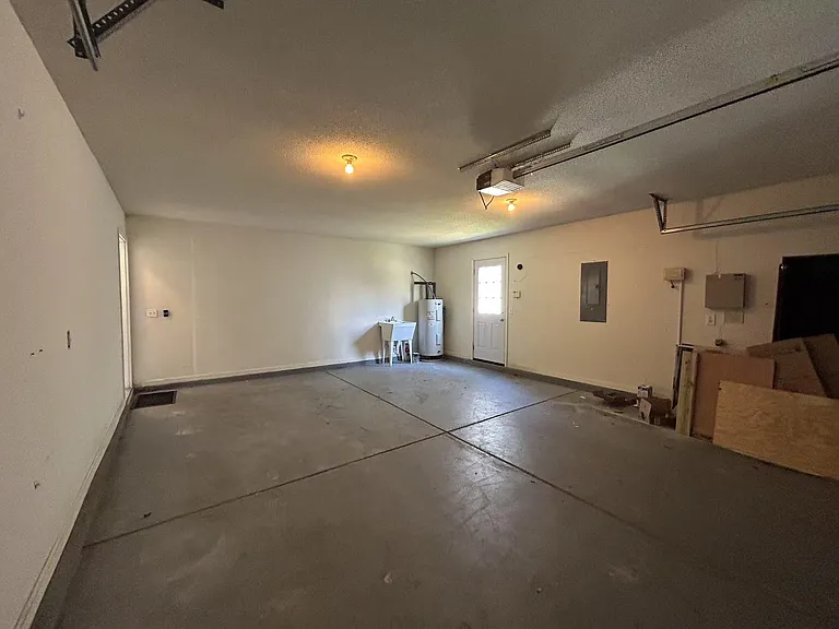 215 Spring Lake Dr — Photo 33