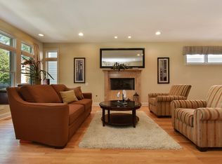 1929 N Whipple St, Chicago, IL 60647