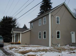 5 Fallbrook St, Carbondale, PA 18407