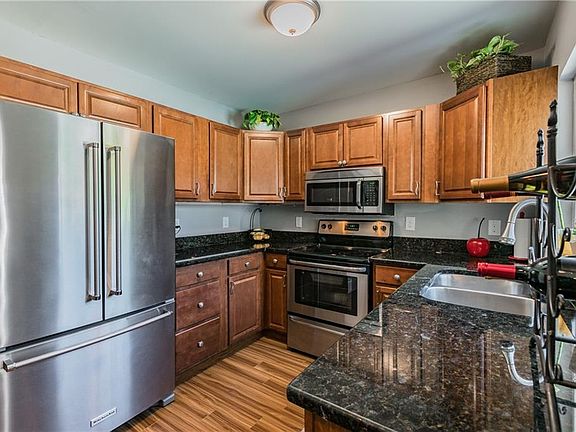 4th image of 11003 Ashbourne Cir