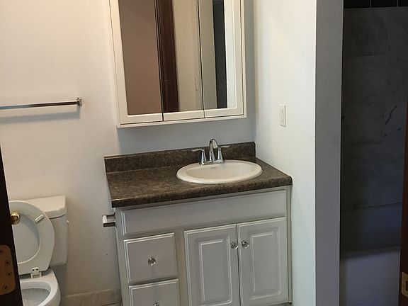 3rd image of 727 N Capitol Ave APT G102