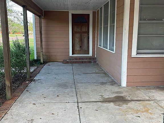 2nd image of 509 4th St #C
