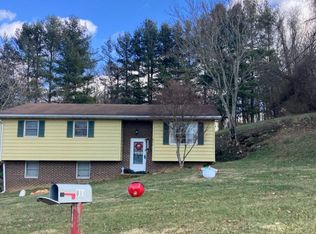 811 Anderson Ave, Marion, VA 24354