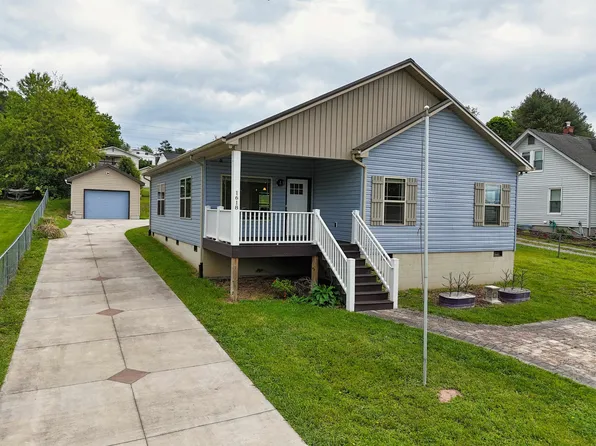 1618 Fourth, Radford, VA 24141
