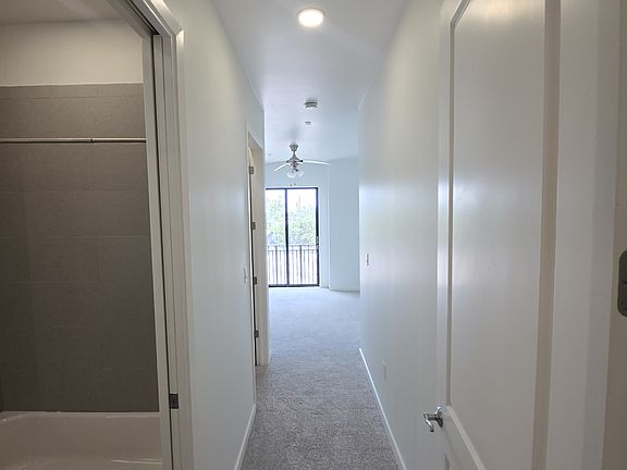 4th image of 4820 Caroline St APT 304