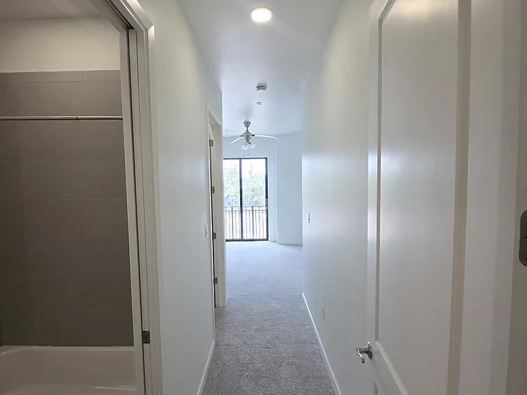 4820 Caroline St #304 — Photo 4