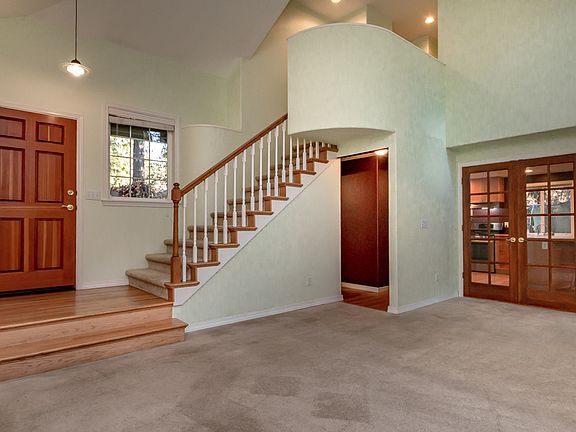 5th image of 272 Holly Ct NW
