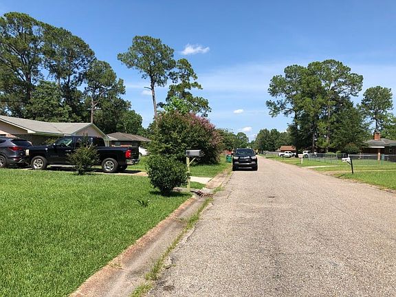 4th image of 2505 Todd Dr