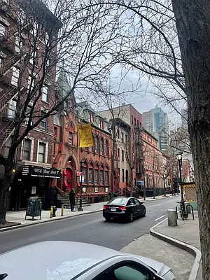 Rented by Compass | media 21