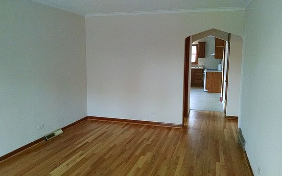 3rd image of 4827 W 98th Pl