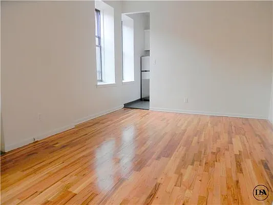 Rented by DSA Realty | media 15