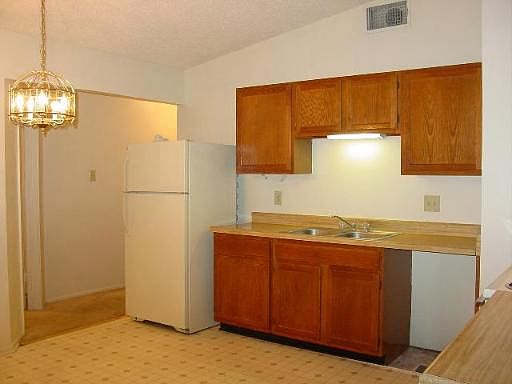 4th image of 2826 DIAMOND FIELD DR