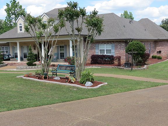 3rd image of 186 Bridlewood Dr