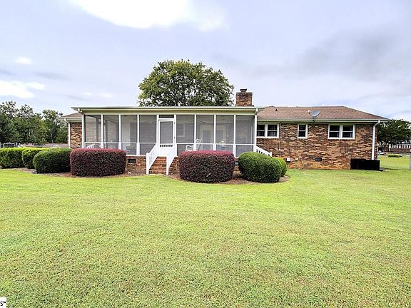 3rd image of 13 Dacus Dr
