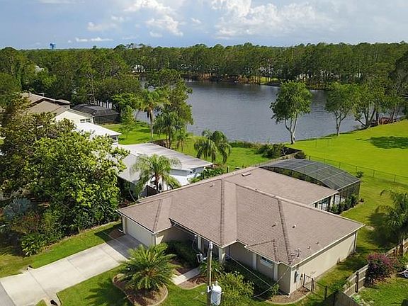 2nd image of 100 Flamingo Dr