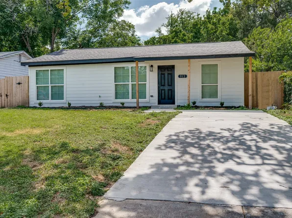 912 Duff Ct, Fort Worth, TX 76112