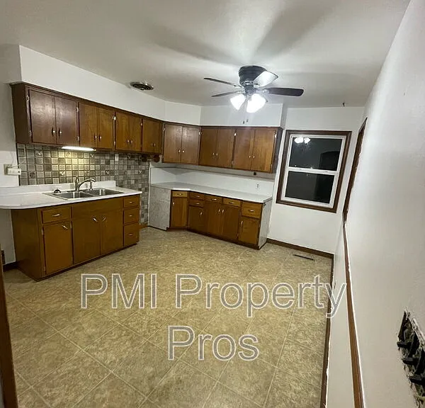 8573 N Granville Rd — Photo 13