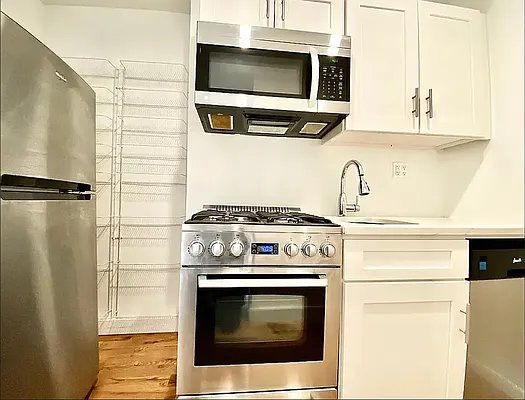 Rented by REAL New York | media 12