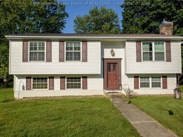 5 Oakmont Dr, Saint Albans, WV 25177