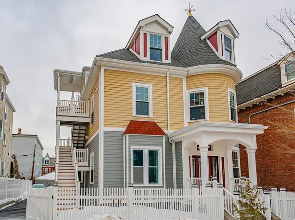 24 Tudor St, Chelsea, MA 02150