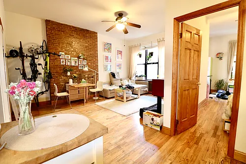 307 W 74th St #2B Photo 1