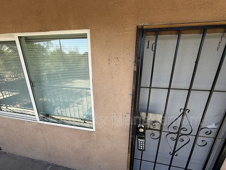 433 Louisiana Blvd SE #10 — Photo 4