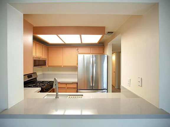 5th image of 24115 Del Monte Dr
