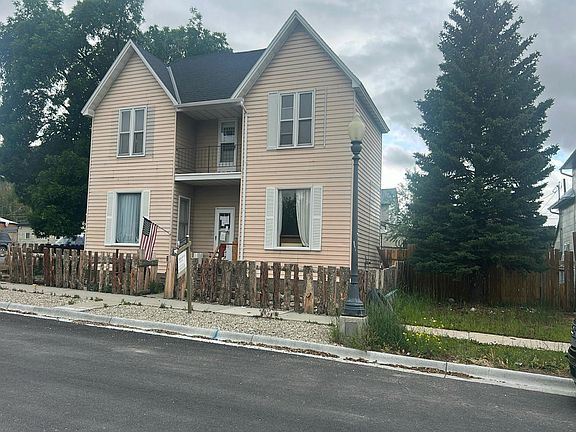 2nd image of 624 Cherry St