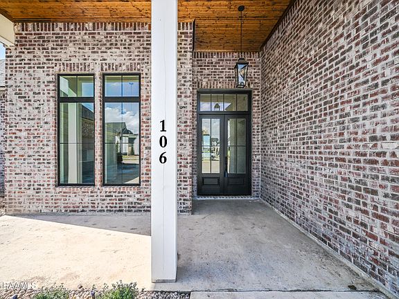 2nd image of 106 Sabal Leaf Ln