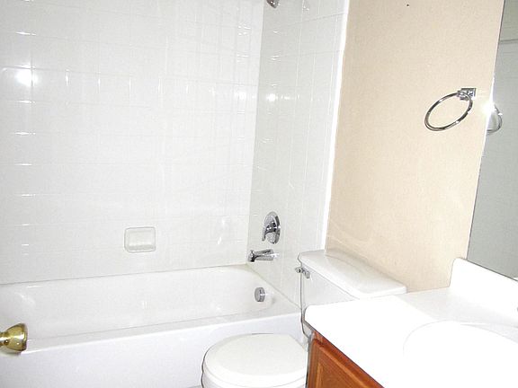 5th image of 2131 Dodge Dr