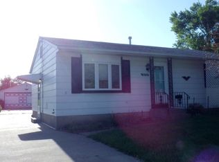 1038 S Stark St, Davenport, IA 52802
