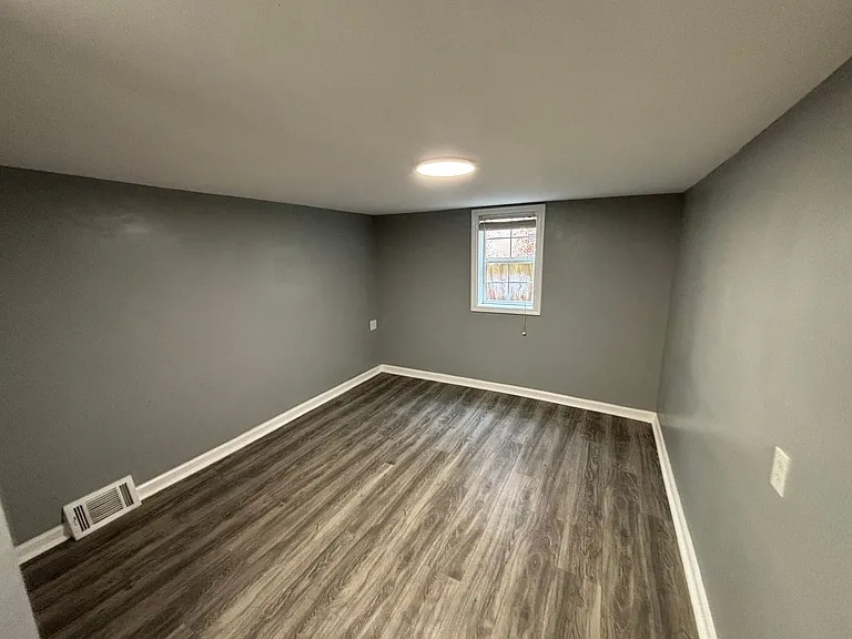 102 Eads St — Photo 8