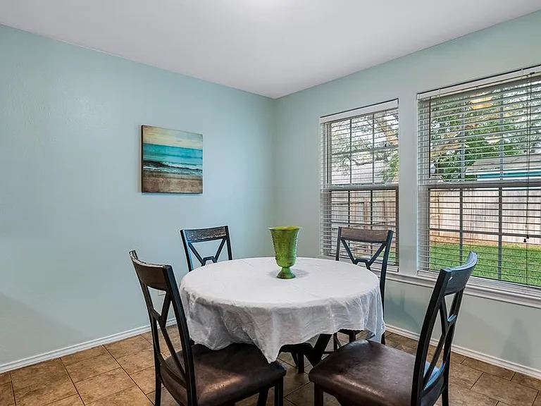 102 Pecan Harbor St — Photo 12