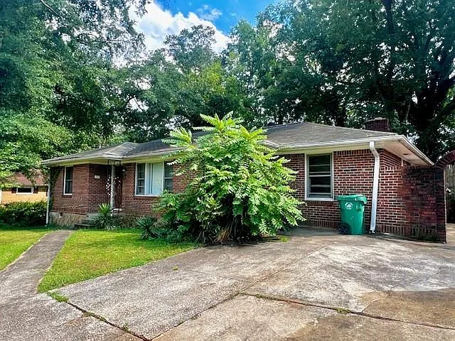 1315 Snapfinger Rd