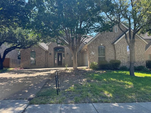 1220 N Pine Forest Cir