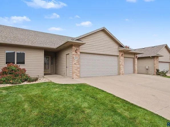 3209 S Foxglove Pl, Sioux Falls, SD 57110