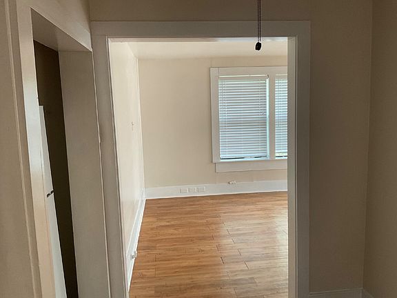4th image of 315 Andrews St APT 4