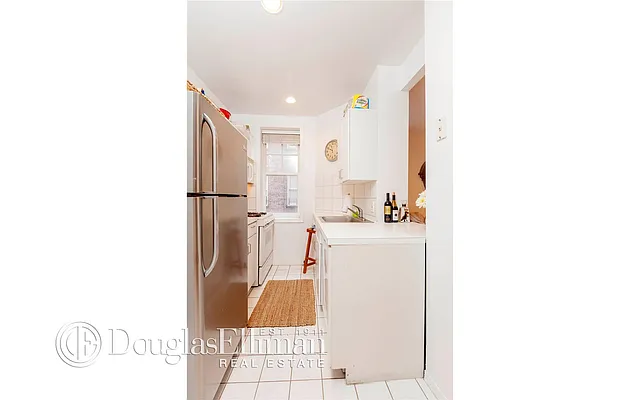 Rented by Douglas Elliman | media 4