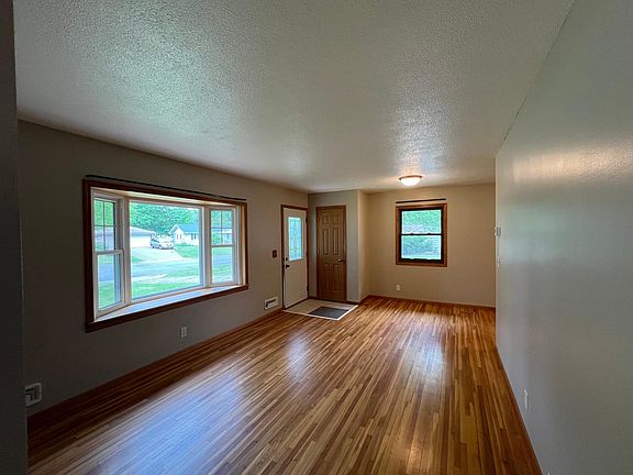 4th image of 8499 Hilo Ln S