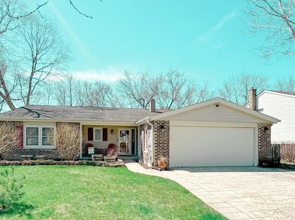 1105 Juniper Pkwy, Libertyville, IL 60048