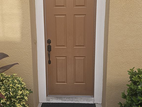 2nd image of 557 52nd Ave N