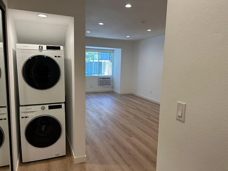 10722 Missouri Ave #5 — Photo 6