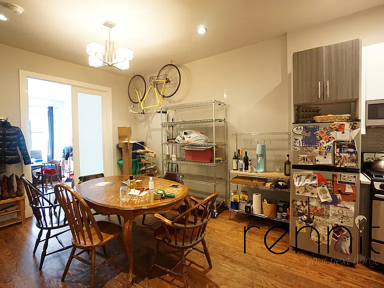 914 Hart St #1R — Photo 8