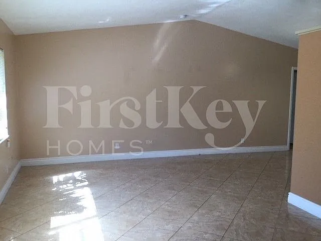 9703 NW 42nd Ct — Photo 4