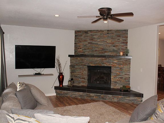 3rd image of 7325 N Iron Bell Pl