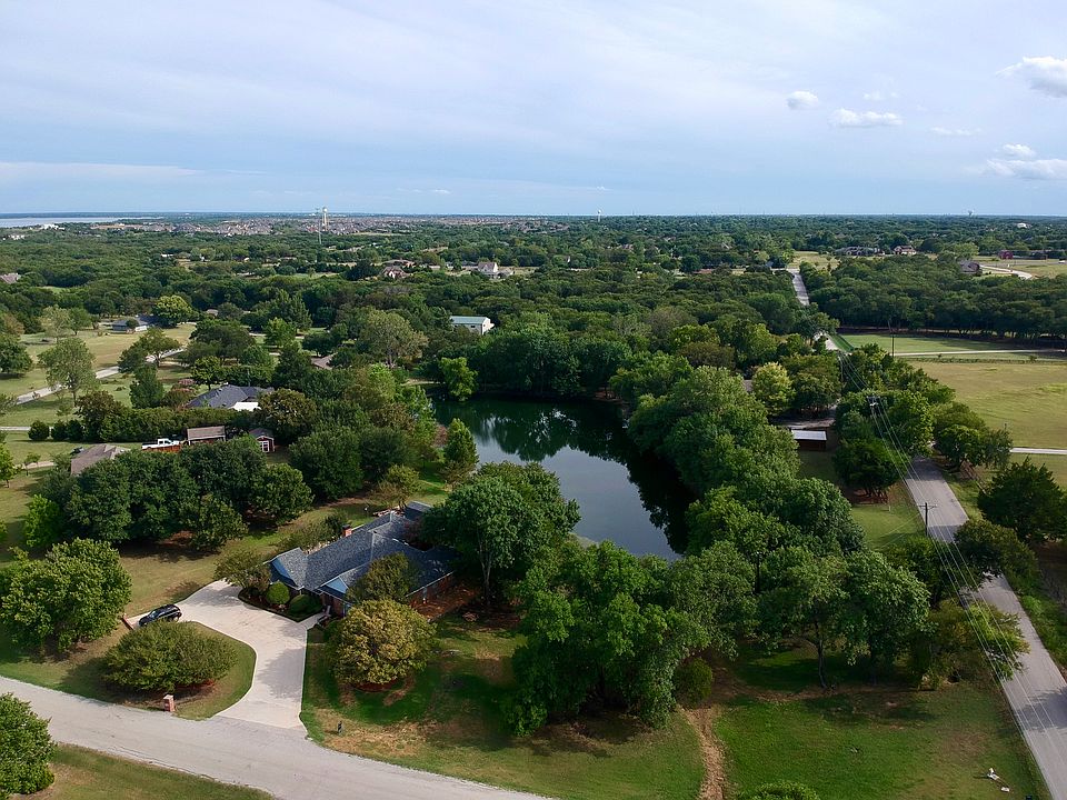 1st image of 2 Rollingwood Dr