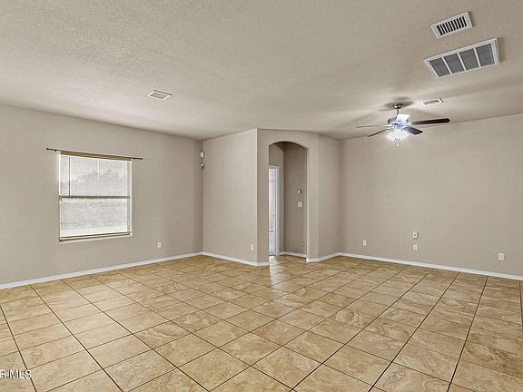 3rd image of 14617 Meadow Lawn